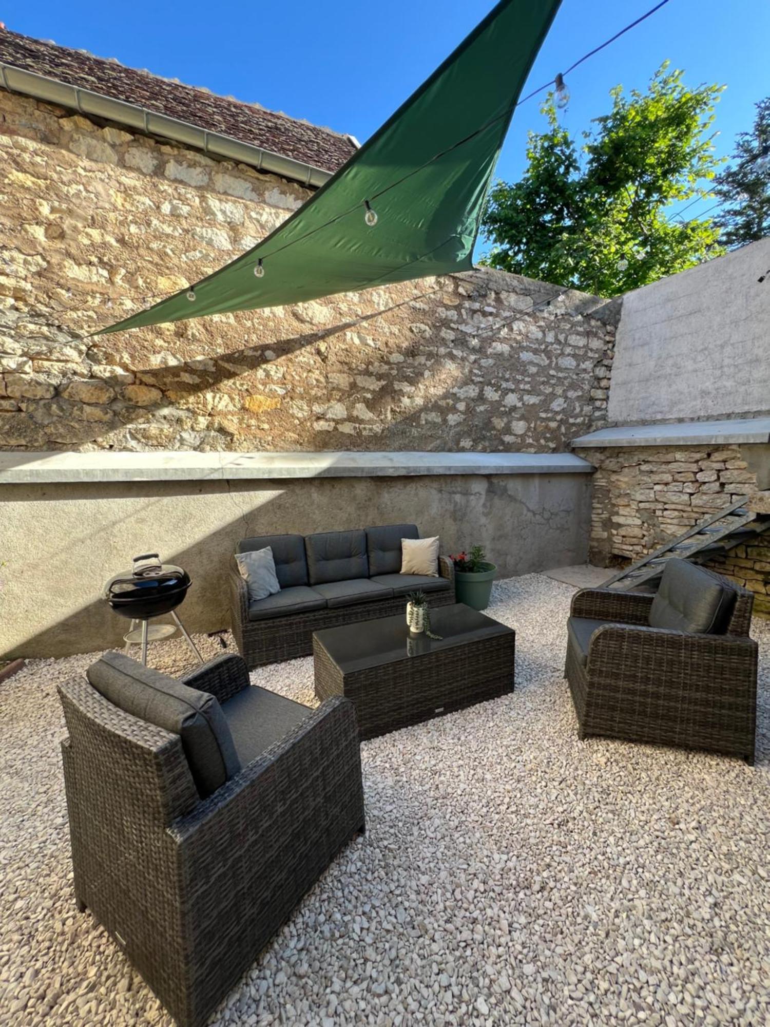 Le Gite De Florian Chablis Exterior foto